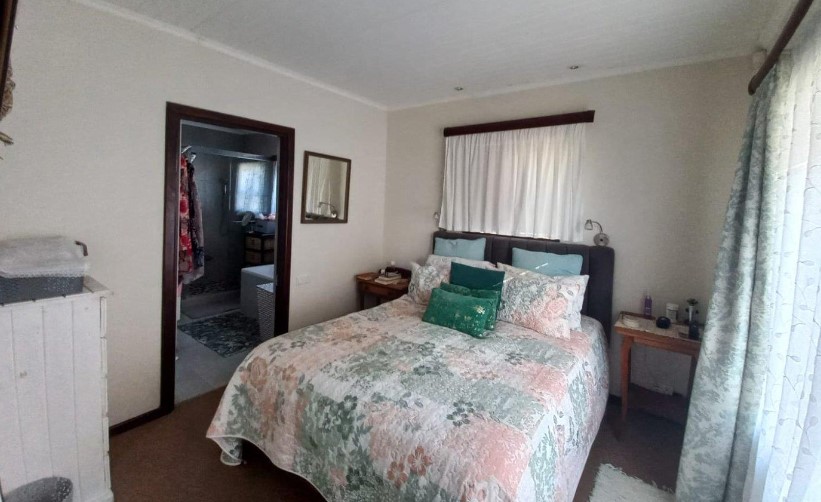 4 Bedroom Property for Sale in Seemeeu Park Western Cape